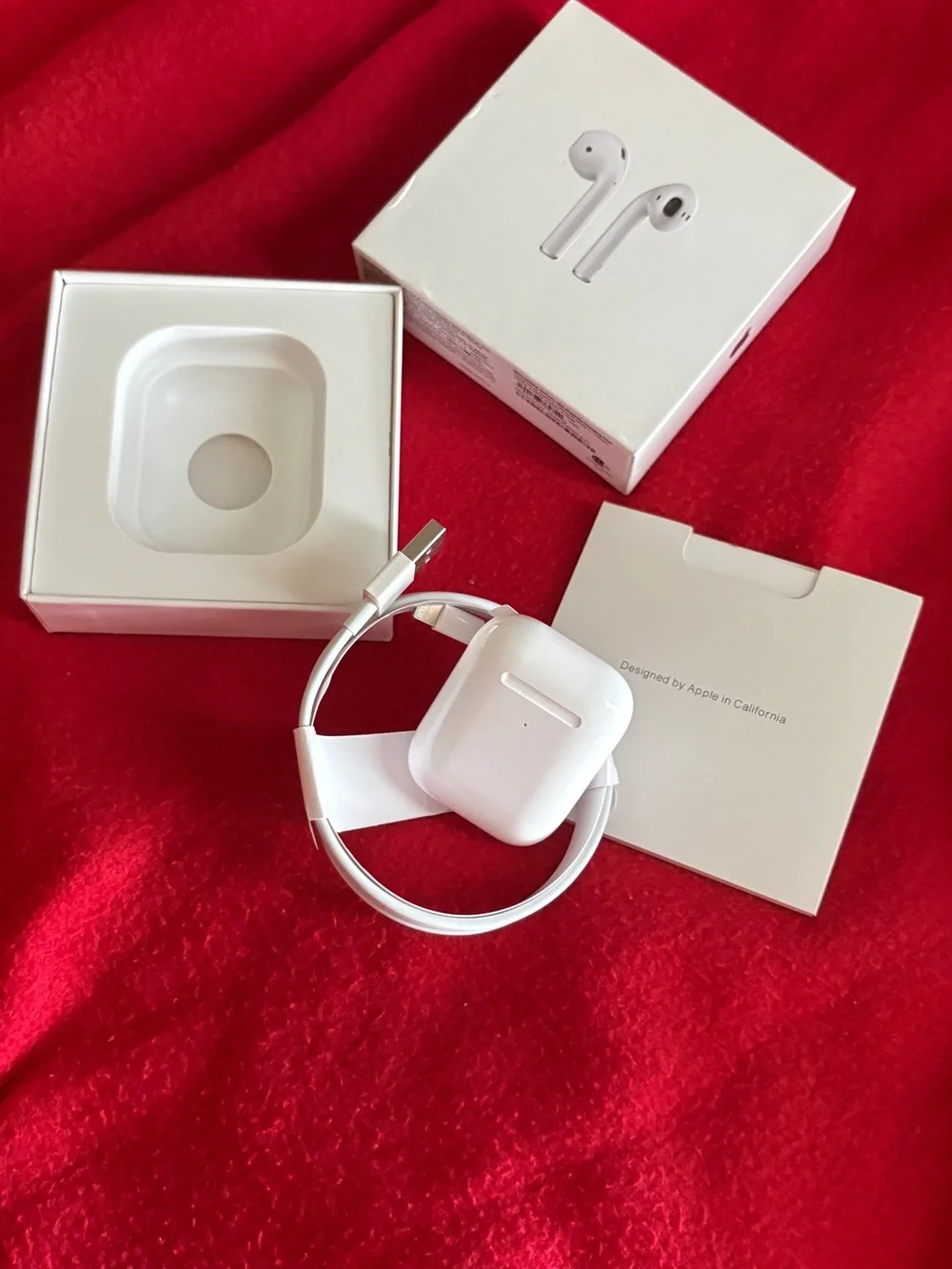 Apple Airpods 2nd generation with Charging Case